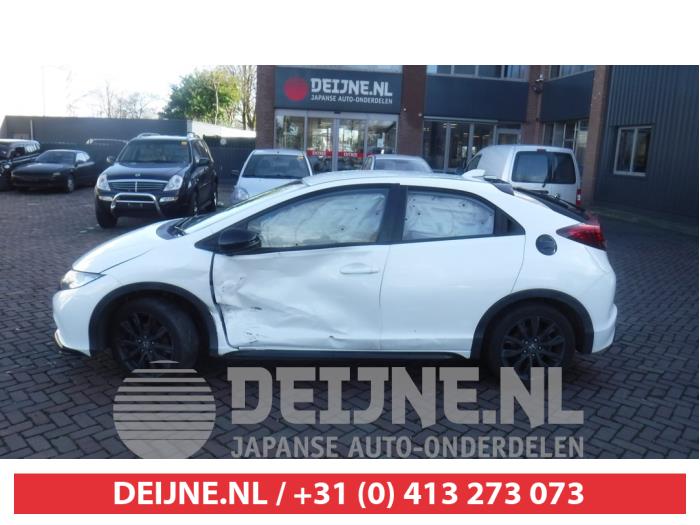 Honda Civic Türscheibe 4-türig links hinten O403380