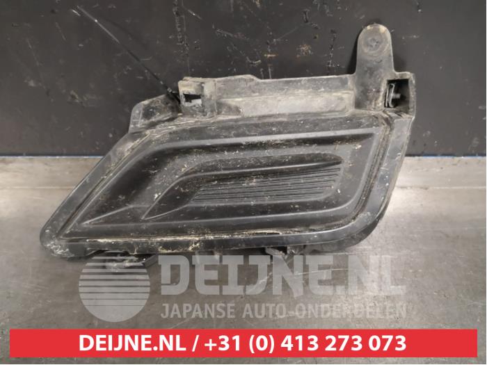 Nissan Micra Bumper Rooster O404153