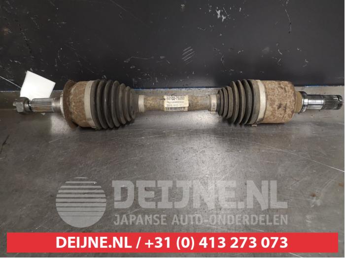 Suzuki SX-4 Aandrijfas links-voor O404184