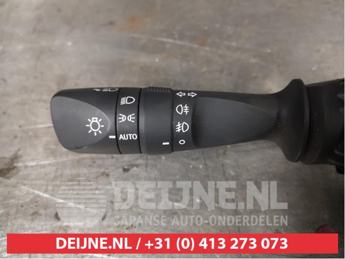 Toyota C-HR Licht Schalter O404340