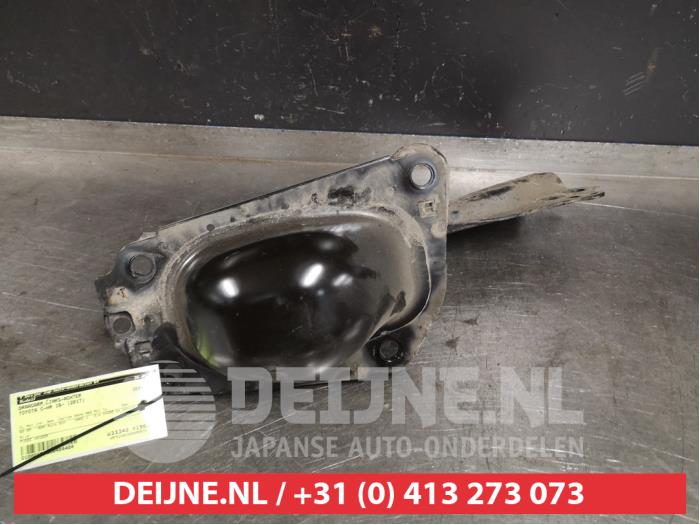 Toyota C-HR Querlenker links hinten O404404