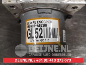 Hyundai I30 ABS pump O404438 photo 3