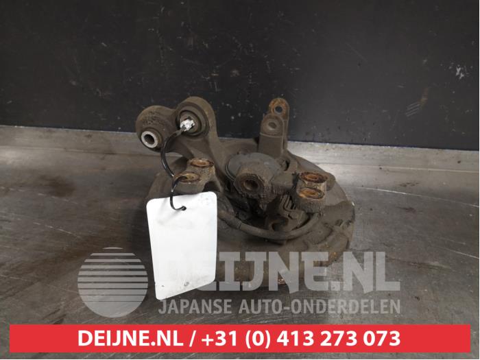Hyundai I30 Fusee links-achter O404606