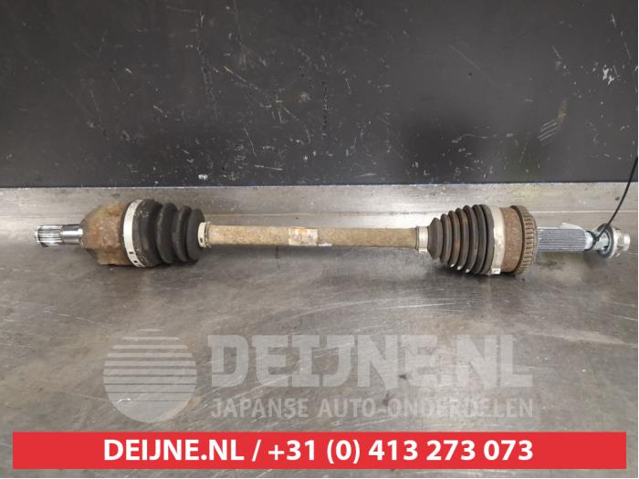Hyundai I30 Aandrijfas links-voor O404640