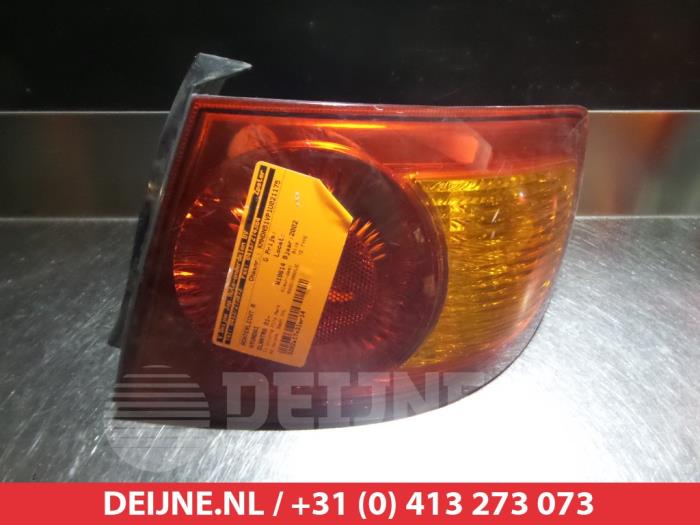Hyundai Elantra Taillight, right O299026