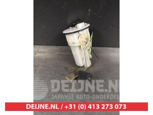 Gebruikte Tank element Pomp Toyota Avensis Verso (M20) 2.0 16V VVT-i D-4 Prijs € 50,00 Margeregeling aangeboden door V.Deijne Jap.Auto-onderdelen BV