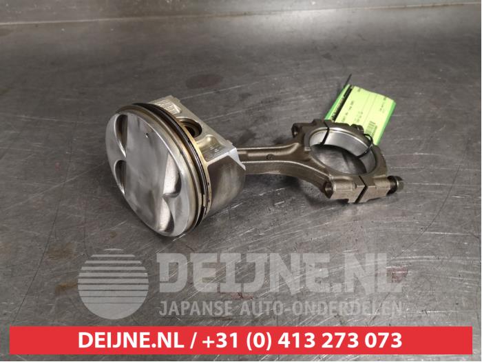 Gebruikte Zuiger Subaru Legacy Touring Wagon (BP) 3.0 R 24V Prijs € 50,00 Margeregeling aangeboden door V.Deijne Jap.Auto-onderdelen BV