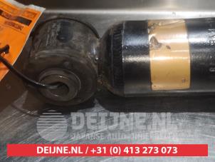Toyota Yaris Stoßdämpfer rechts hinten O379815 foto 3
