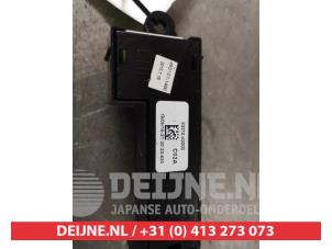 Kia Pro Ceed PDC Schakelaar O405558 foto 2