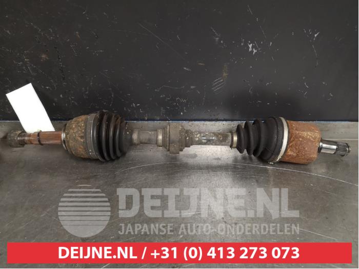 Mitsubishi Space Star Aandrijfas links-voor O405768