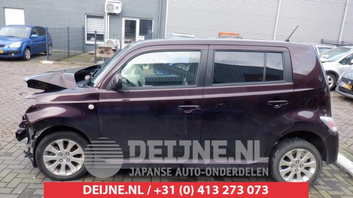 Daihatsu Materia Türscheibe 4-türig links hinten O406094