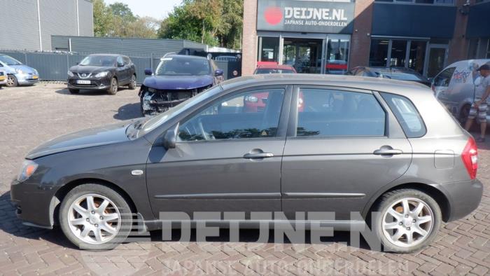 Kia Cerato Door 4-door, front left O406982
