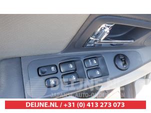 Gebruikte Combischakelaar ramen Kia Cerato 1.6 CRDi 16V Prijs op aanvraag aangeboden door V.Deijne Jap.Auto-onderdelen BV