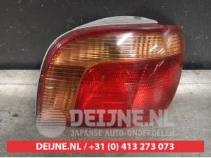 Toyota Yaris Rücklicht rechts O407441 foto 2