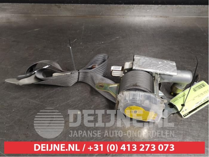 Toyota Prius Front seatbelt, right O407535
