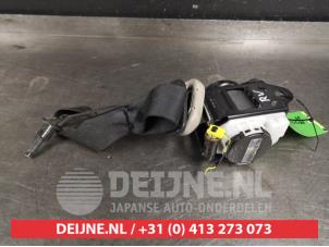 Nissan Navara Sicherheitsgurt rechts vorne O407582 foto 2