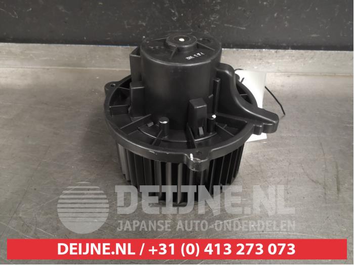 Kia Cerato Heating and ventilation fan motor O407766