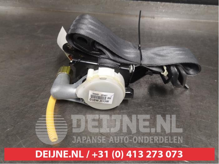 Kia Cerato Front seatbelt, right O407792