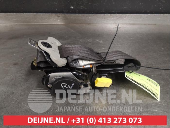 Honda FR-V Front seatbelt, right O407851