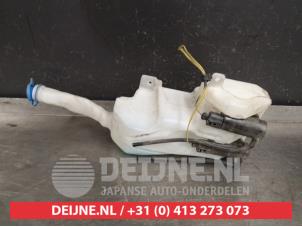 Suzuki SX-4 Scheibensprühertank vorne O407944 foto 2