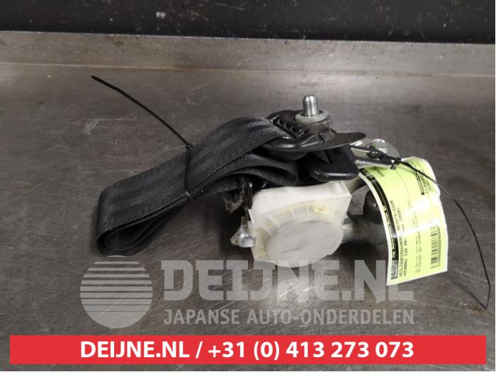 Hyundai I20 Front seatbelt, right O408007