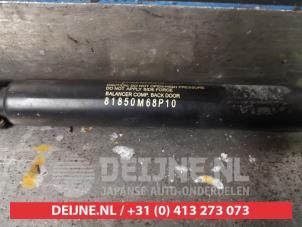 Suzuki Baleno Gasdemper rechts-achter O408238 foto 2