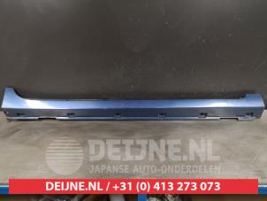 Suzuki Baleno Zijskirt rechts O408242 foto 2