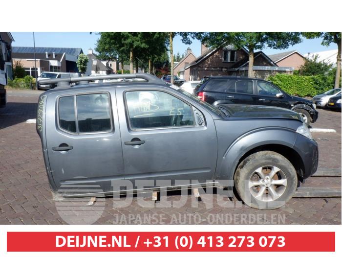 Nissan Navara Portierruit 4Deurs rechts-achter O408809