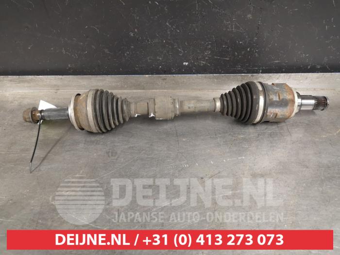 Toyota Prius Aandrijfas links-voor O408895