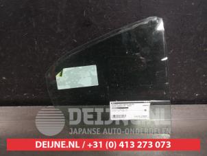Toyota Avensis Driehoeks Ruit rechts-achter O408920 foto 2