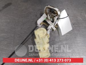Toyota Yaris Verso Türschlossmechanik 4-türig links hinten O409082 foto 2
