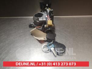 Mitsubishi Lancer Zündschloss+Schlüssel O335503 foto 2