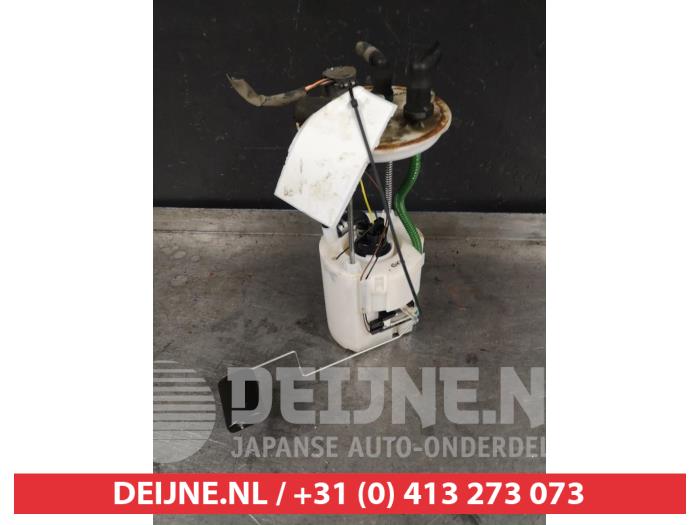 Gebruikte Tank element Pomp Hyundai iX35 (LM) 2.0 CRDi 16V 4x4 Prijs € 75,00 Margeregeling aangeboden door V.Deijne Jap.Auto-onderdelen BV