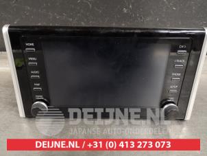 Gebruikte Radio Toyota RAV4 (A5) 2.5 Hybrid 16V AWD Prijs € 500,00 Margeregeling aangeboden door V.Deijne Jap.Auto-onderdelen BV