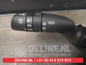 Gebruikte Licht Schakelaar Toyota RAV4 (A5) 2.5 Hybrid 16V AWD Prijs € 50,00 Margeregeling aangeboden door V.Deijne Jap.Auto-onderdelen BV