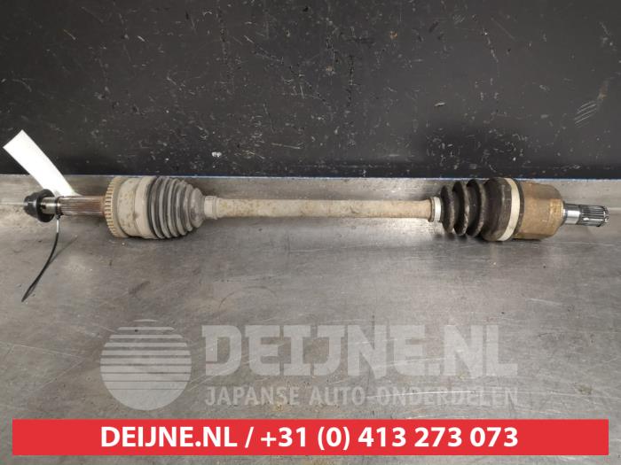 Hyundai I20 Aandrijfas links-voor O410515