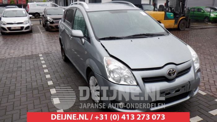 Toyota Corolla Verso Bonnet O410626