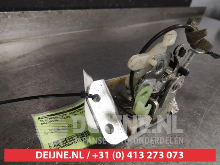 Daihatsu Cuore Schließmechanik Heckklappe O411047