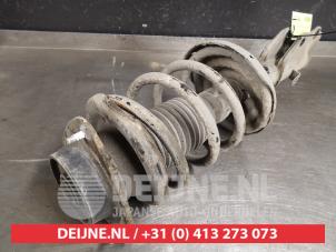 Subaru XV Schokdemperpoot links-voor O411531 foto 2
