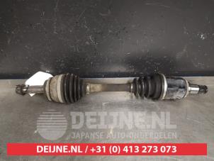 Gebruikte Steekas links-voor Toyota Corolla Verso (R10/11) 2.0 D-4D 16V Prijs € 97,50 Margeregeling aangeboden door V.Deijne Jap.Auto-onderdelen BV