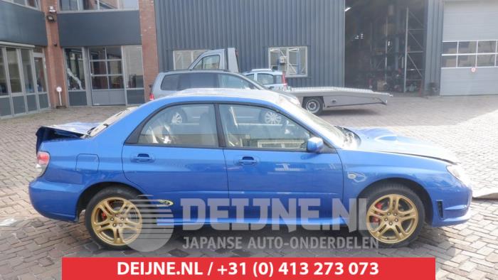 Subaru Impreza Tür 4-türig rechts vorne O412111