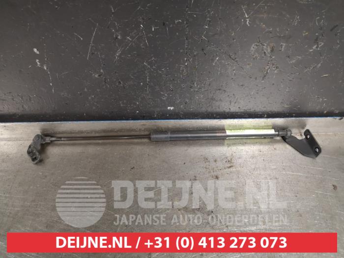 Nissan Qashqai Gasdemper rechts-achter O412511