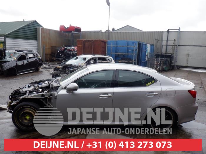 Lexus IS Driehoeks Ruit links-achter O412667