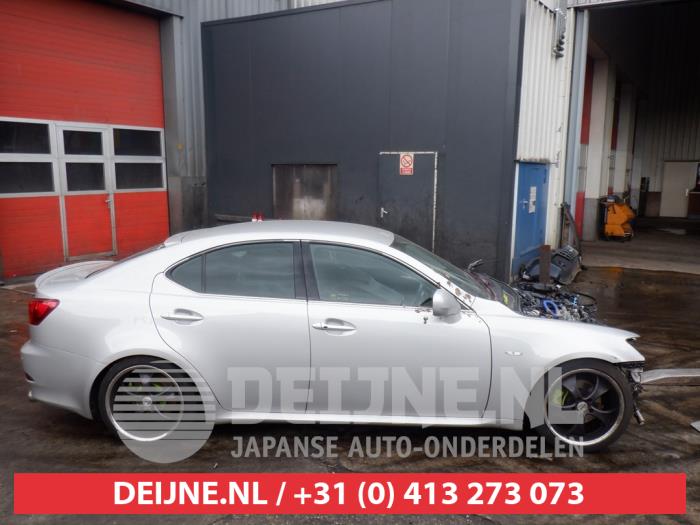 Lexus IS Driehoeks Ruit rechts-achter O412675