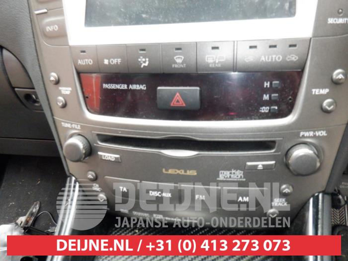 Lexus IS Radio O412679