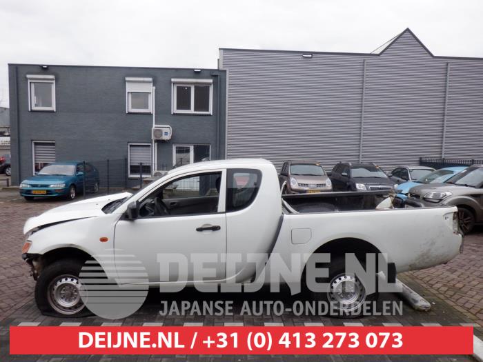 Mitsubishi L200 Fenster 2-türig links hinten O412722