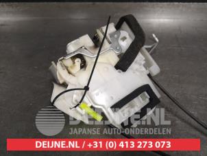 Subaru Forester Door lock mechanism 4-door, front left O412884 photo 2