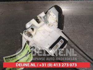 Subaru Forester Deurslot Mechaniek 4Deurs links-achter O412889 foto 2