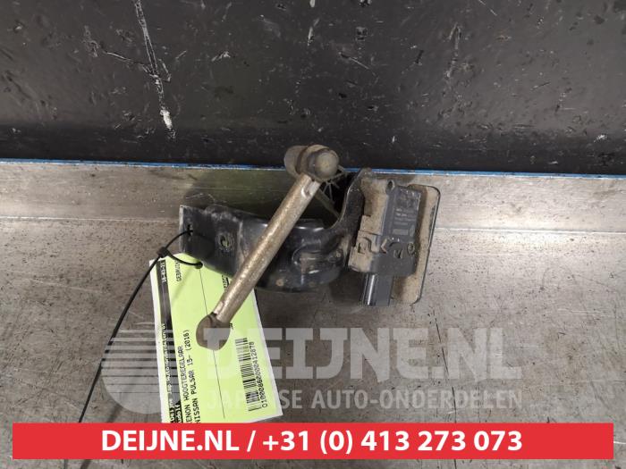 Nissan Pulsar Xenon height adjustment O412878