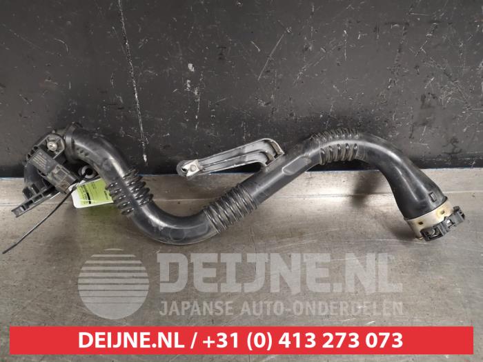 Gebruikte Intercooler Buis Nissan Pulsar (C13) 1.2 DIG-T 16V Prijs € 50,00 Margeregeling aangeboden door V.Deijne Jap.Auto-onderdelen BV